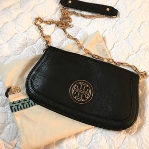 Tory Burch Amanda logo clutch